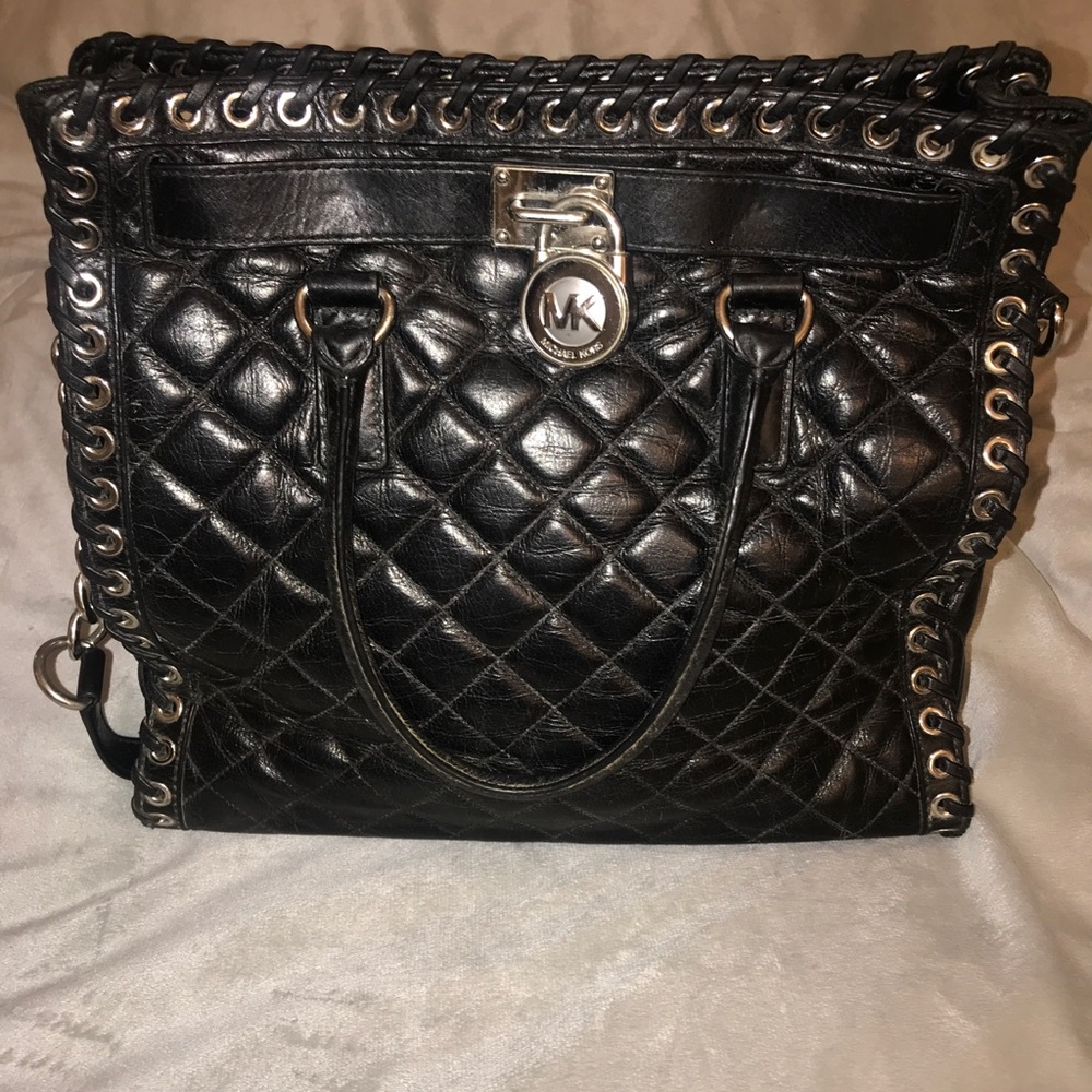Michael Kors Hippie Grommet Hamilton- Black